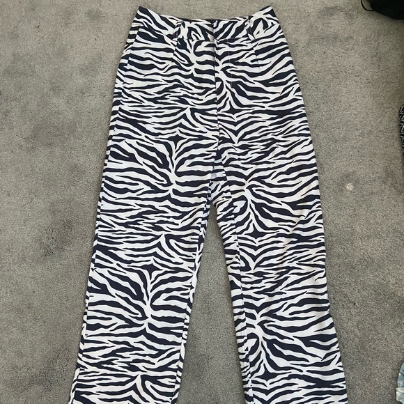 Zebra print pants from Shekou - Picture 2 of 7